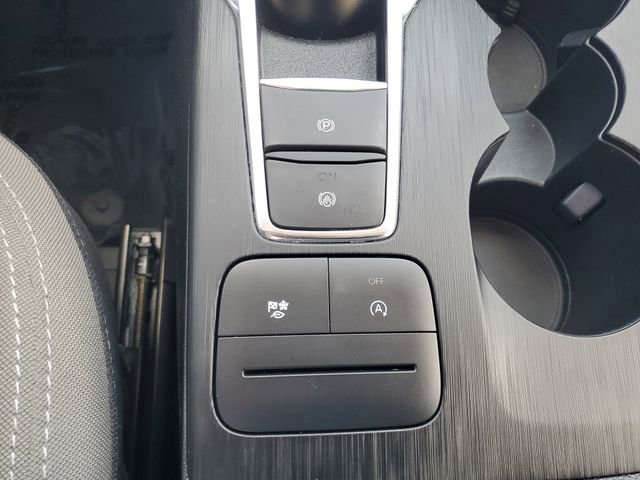 Certified 2020 Ford Escape SE image 31