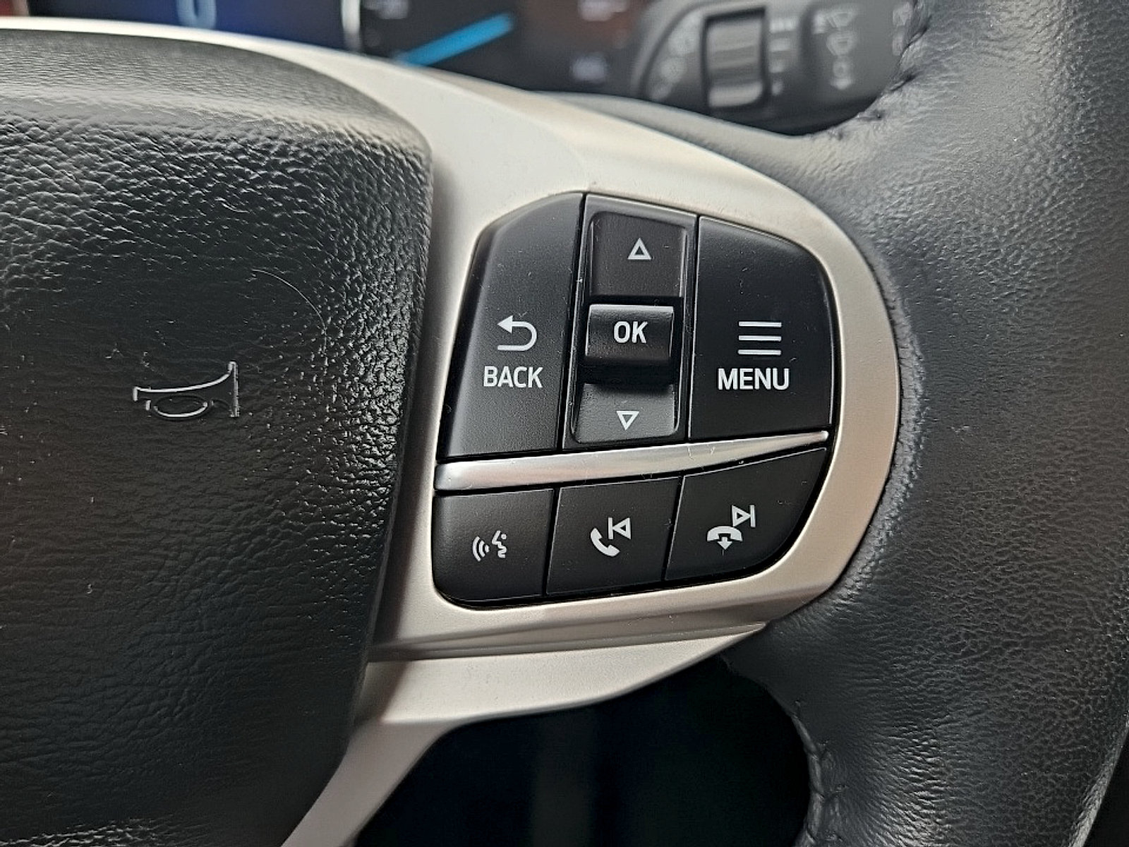 Certified 2023 Ford Explorer XLT w/ Equipment Group 202A AWD/4WD image 14