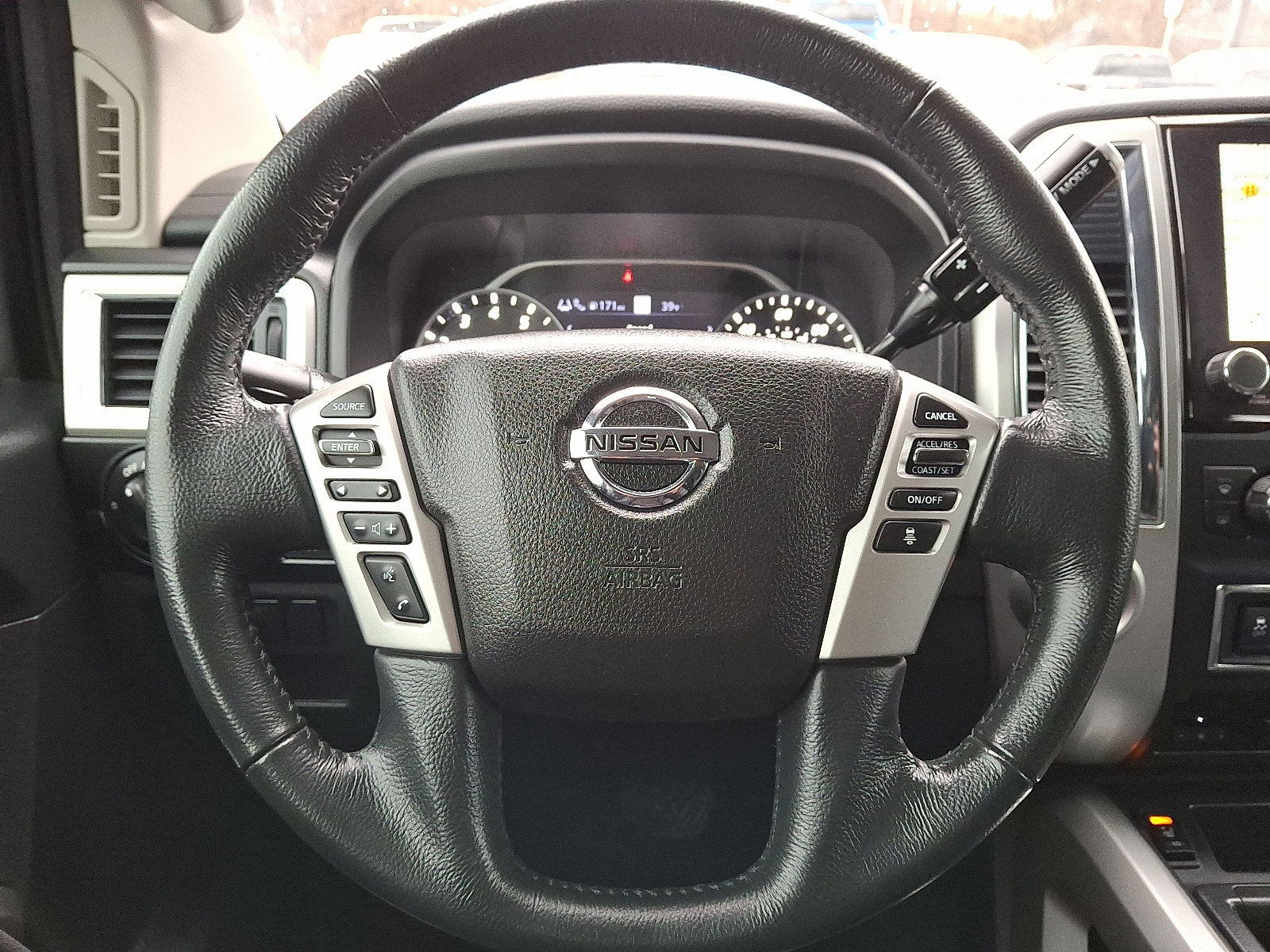 Used 2020 Nissan Titan SV w/ SV Convenience Package image 18