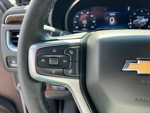 Used 2024 Chevrolet Suburban Premier w/ Premium Package AWD/4WD image 16