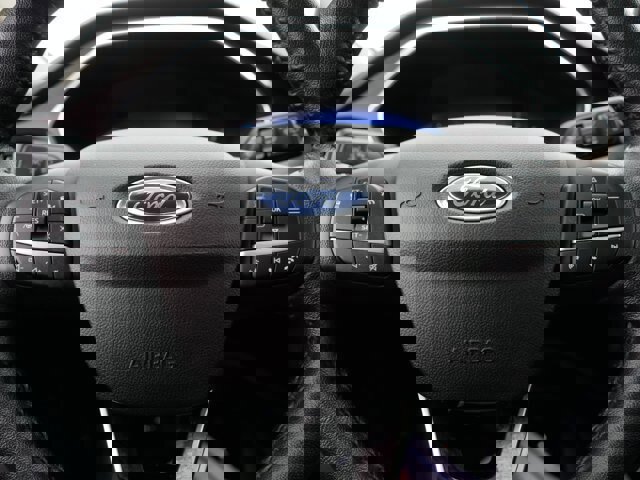 Certified 2020 Ford Escape Titanium image 30