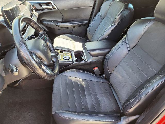 Used 2023 Mitsubishi Outlander SE Black Edition FWD image 16