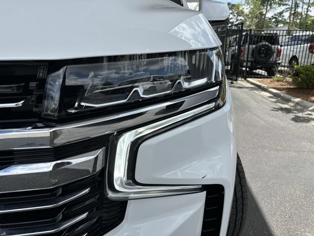 Used 2024 Chevrolet Suburban LT w/ Luxury Package AWD/4WD image 9
