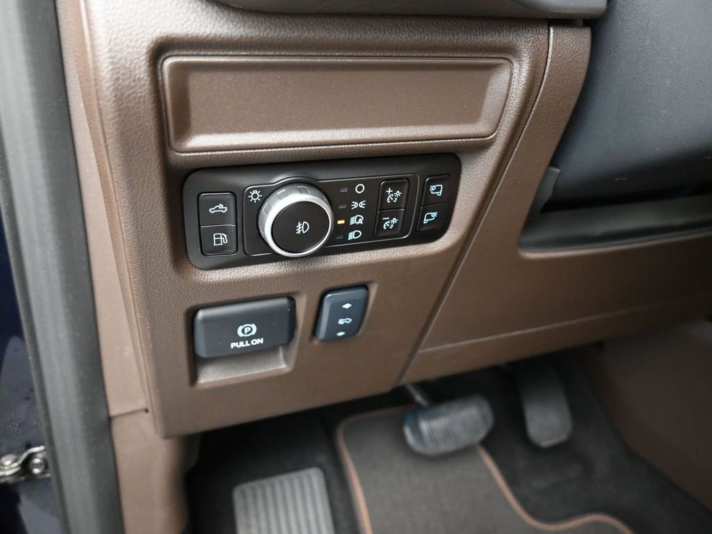 Certified 2025 Ford F150 King Ranch image 13