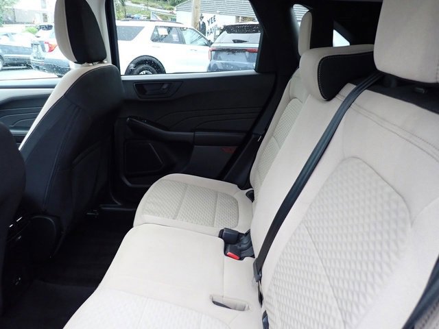 Certified 2022 Ford Escape SE w/ Cold Weather Package image 17