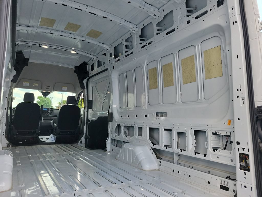 Certified 2025 Ford Transit 250 148 High Roof Extended RWD image 12