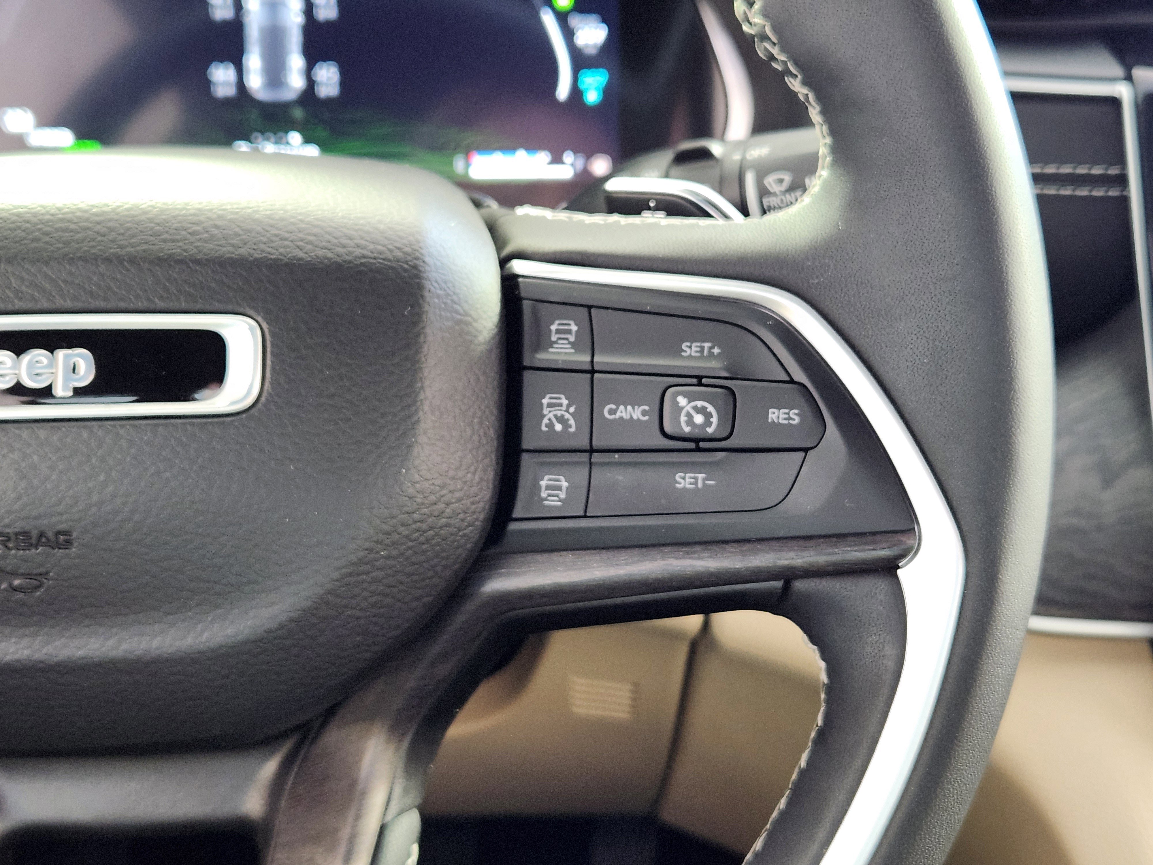 Used 2024 Jeep Grand Cherokee Limited 4xe w/ Luxury Tech Group II image 19