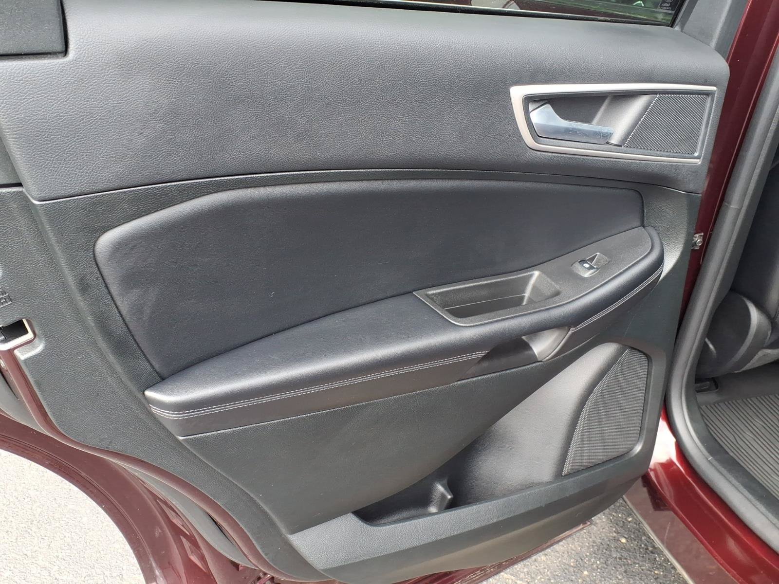 Certified 2024 Ford Edge SEL w/ Convenience Package AWD/4WD image 5
