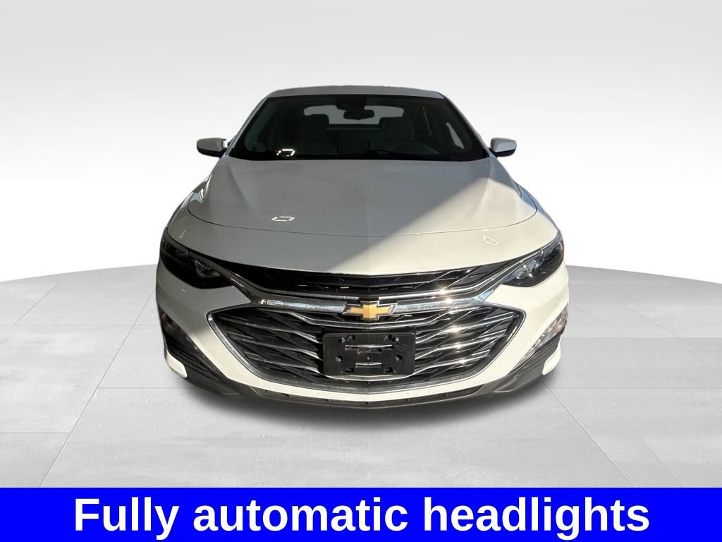 Used 2025 Chevrolet Malibu LT image 9