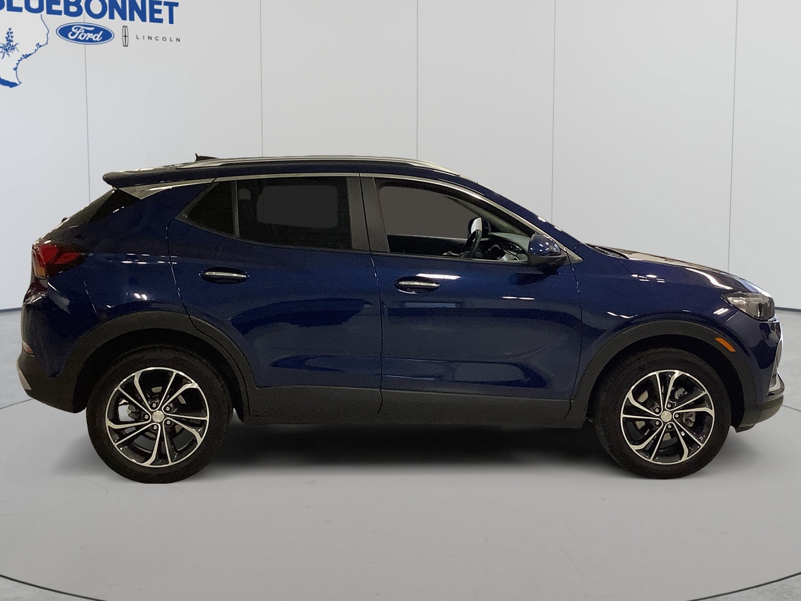 Used 2023 Buick Encore GX Select w/ Safety Package II AWD/4WD image 4