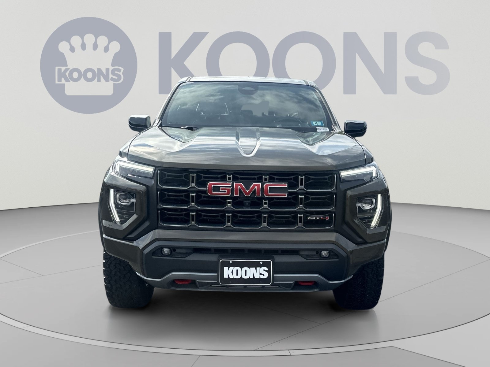 Used 2023 GMC Canyon AT4 w/ AT4 Premium Package AWD/4WD image 4