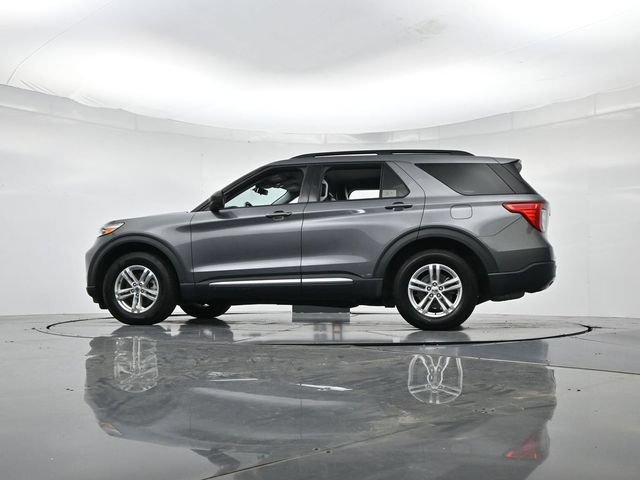 Certified 2021 Ford Explorer XLT w/ Equipment Group 202A AWD/4WD image 40