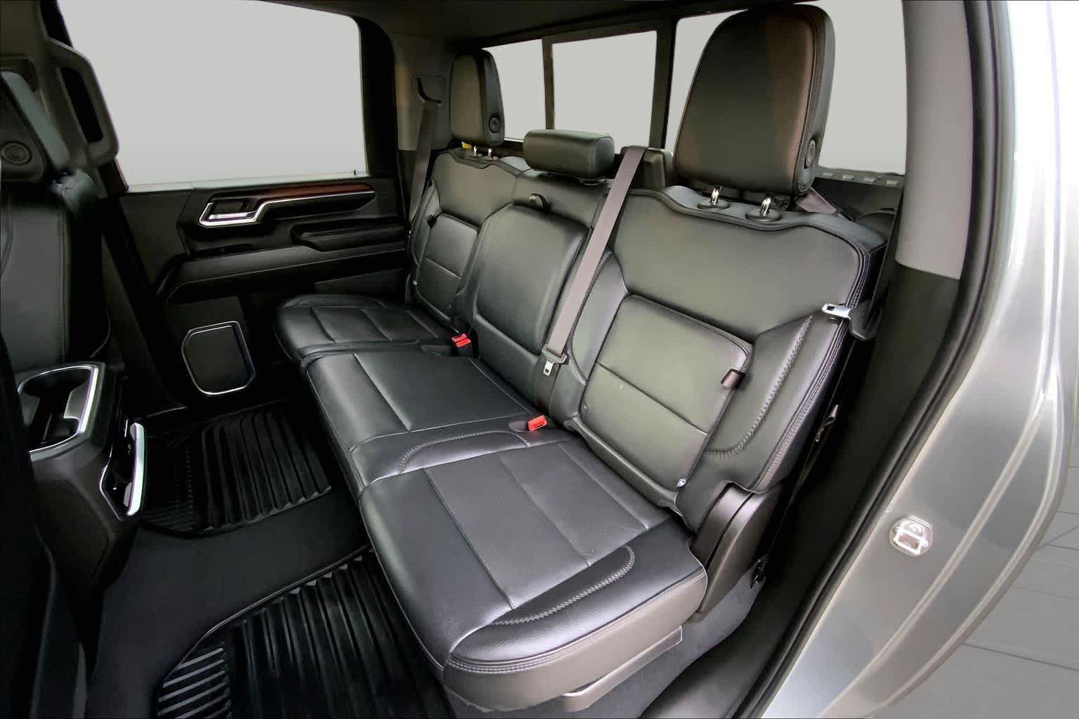 Used 2024 GMC Sierra 2500 Denali w/ Denali Reserve Package AWD/4WD image 21