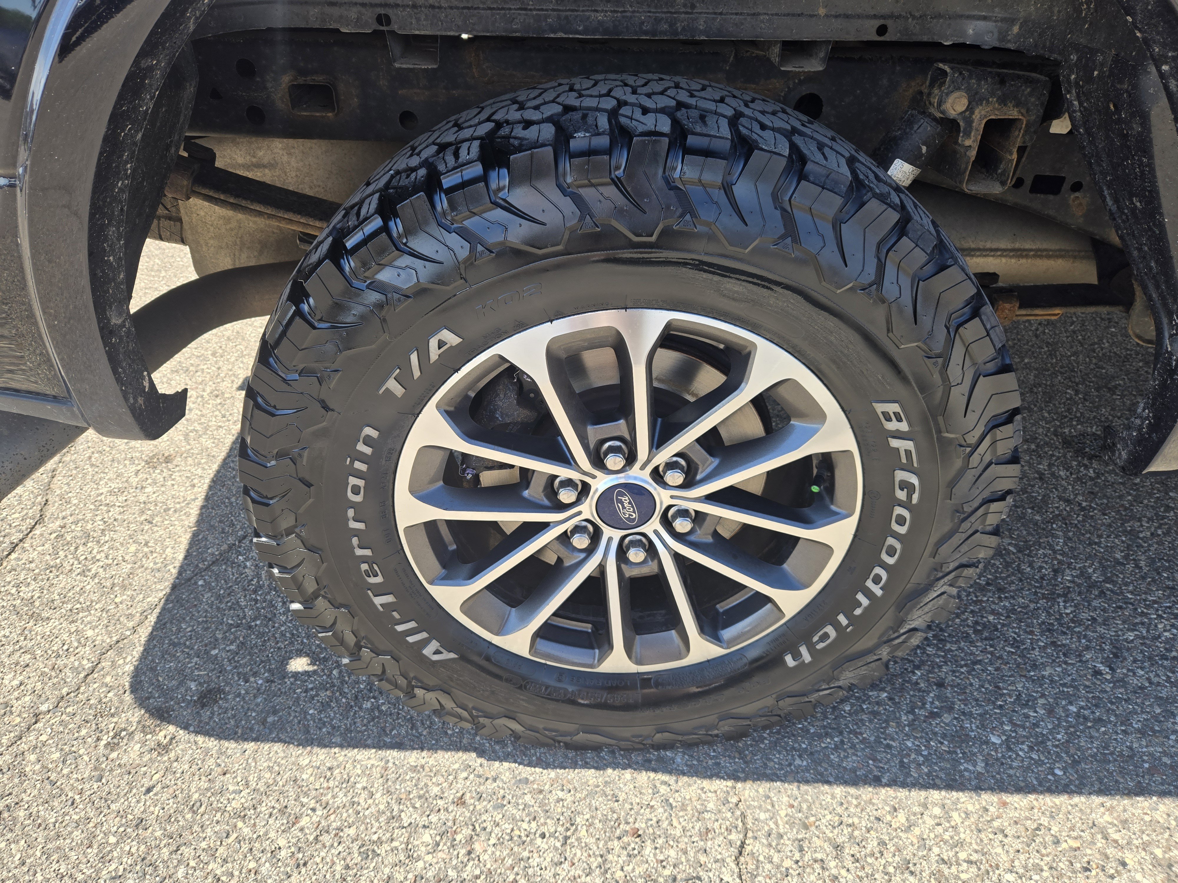 Certified 2019 Ford F150 XLT w/ Equipment Group 302A Luxury AWD/4WD image 14