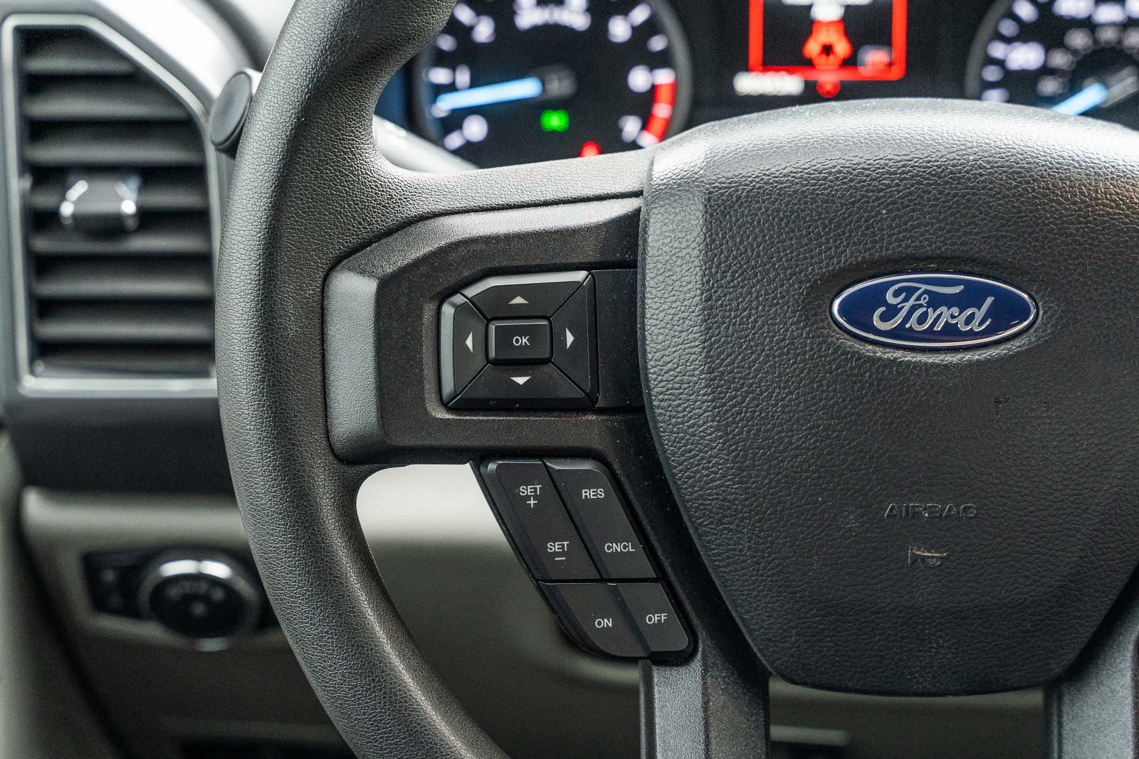 Certified 2022 Ford F250 XLT w/ XLT Value Package AWD/4WD image 26