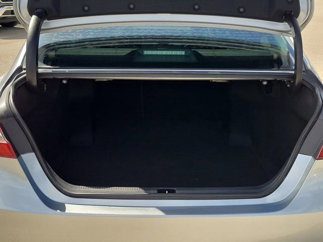 Used 2020 Toyota Camry XSE FWD image 12