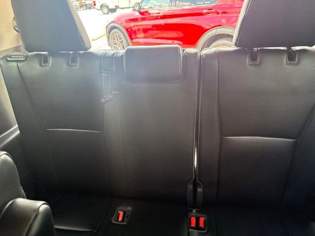 Used 2022 Toyota Highlander XLE FWD image 28