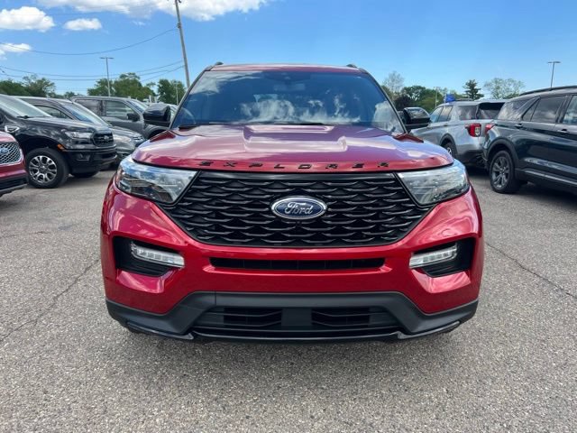 Certified 2024 Ford Explorer ST-Line w/ Class IV Trailer Tow Package AWD/4WD image 2
