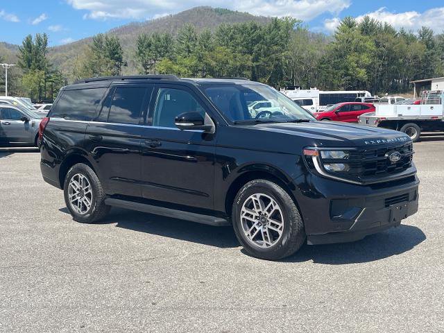 Certified 2025 Ford Expedition Active AWD/4WD image 1