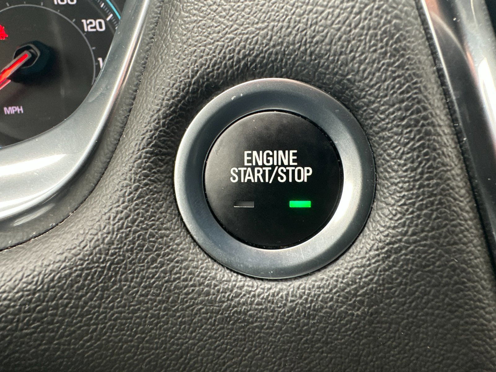 Used 2023 Chevrolet Traverse LT w/ LT Premium Package image 24