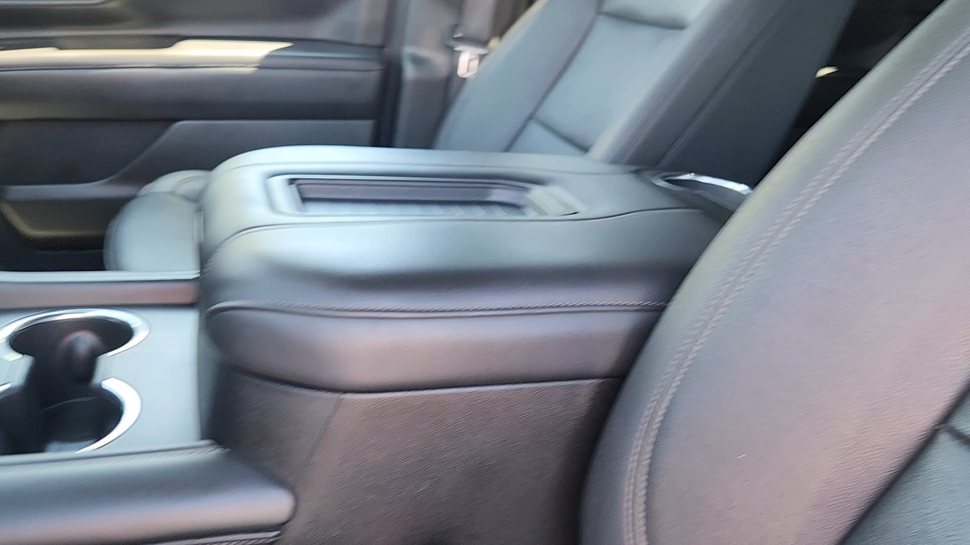 Used 2023 Chevrolet Tahoe Z71 AWD/4WD image 28