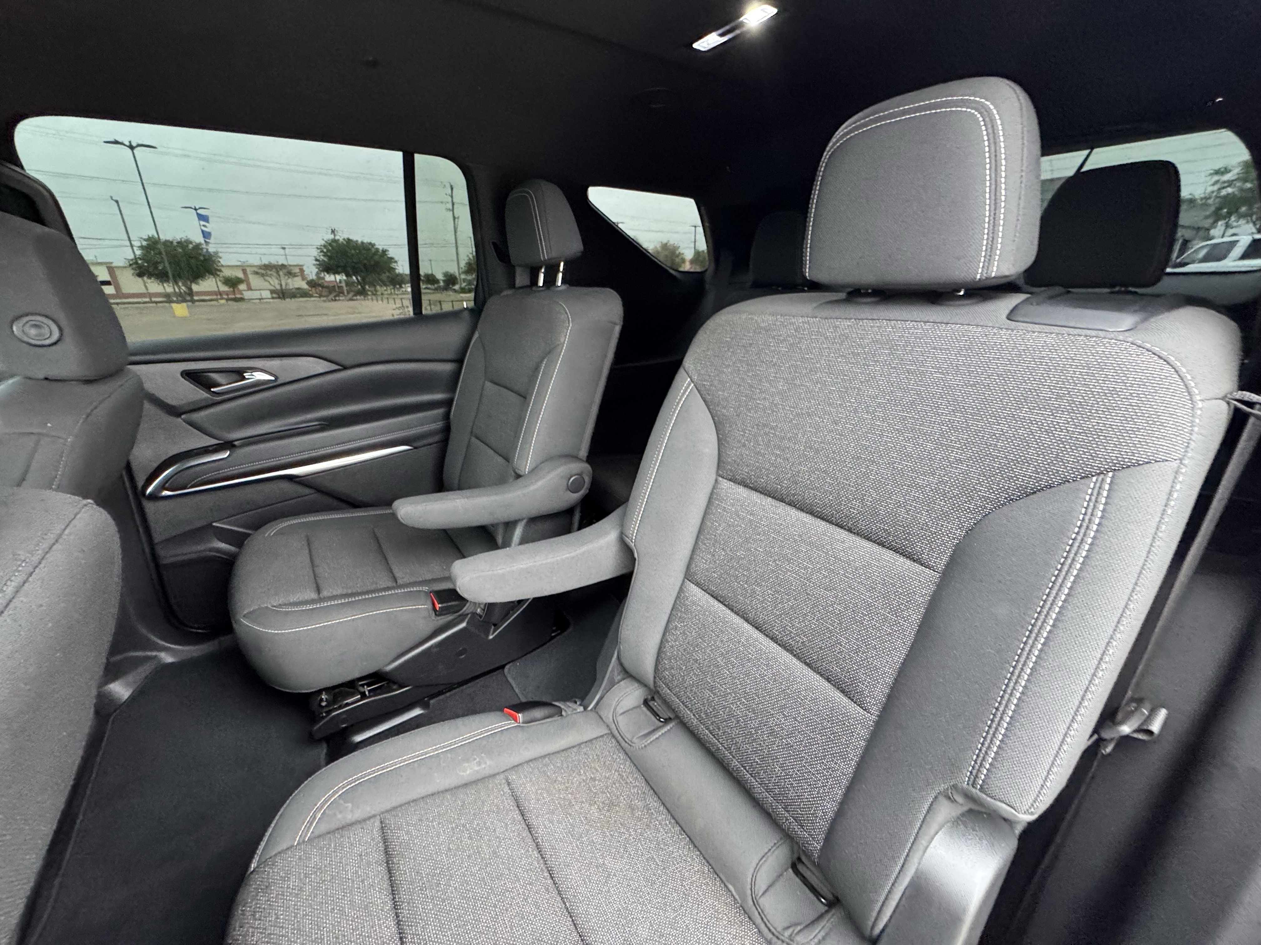 Used 2025 Chevrolet Traverse LT w/ LPO, Floor Liner Package FWD image 24