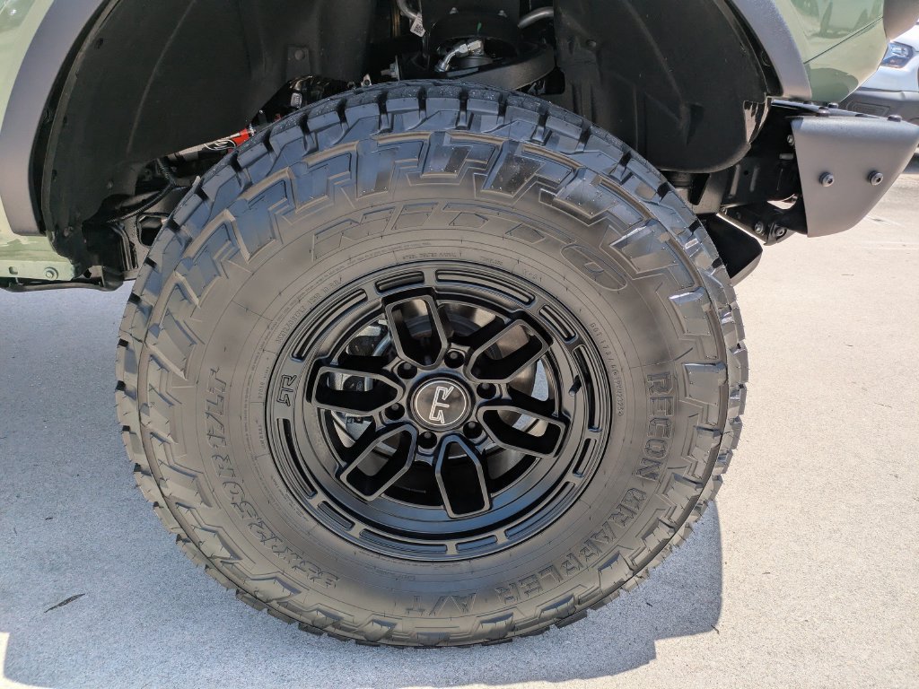 Certified 2025 Ford Bronco Big Bend w/ Black Diamond Package AWD/4WD image 22