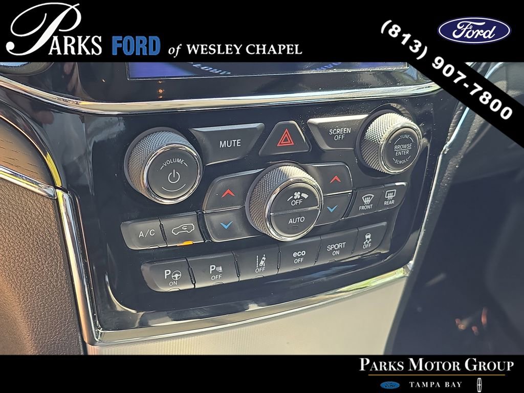 Used 2020 Jeep Grand Cherokee Summit AWD/4WD image 24