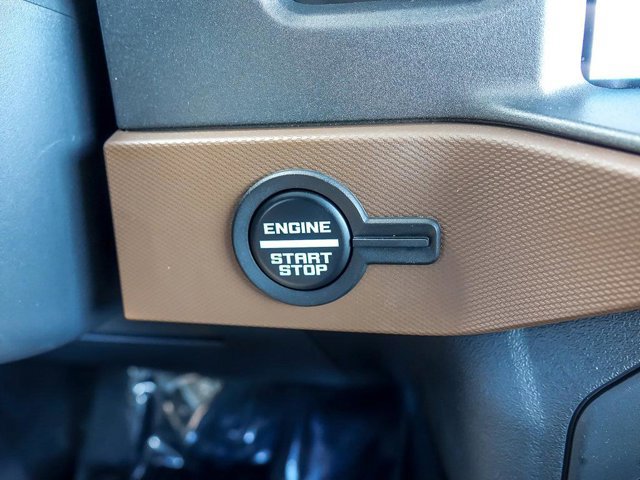 Certified 2024 Ford Bronco Outer Banks w/ Sasquatch Package AWD/4WD image 18