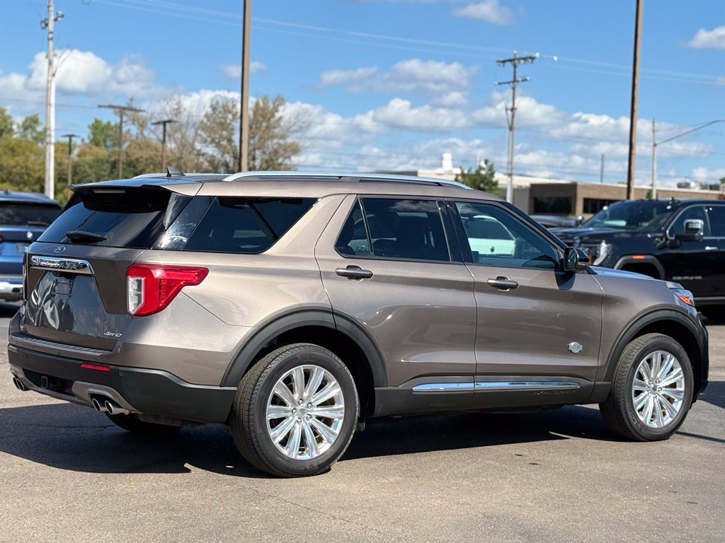 Certified 2021 Ford Explorer King Ranch w/ Premium Technology Package AWD/4WD image 38
