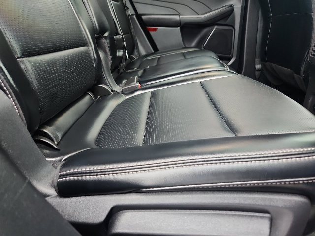 Certified 2025 Ford Escape Platinum AWD/4WD image 30