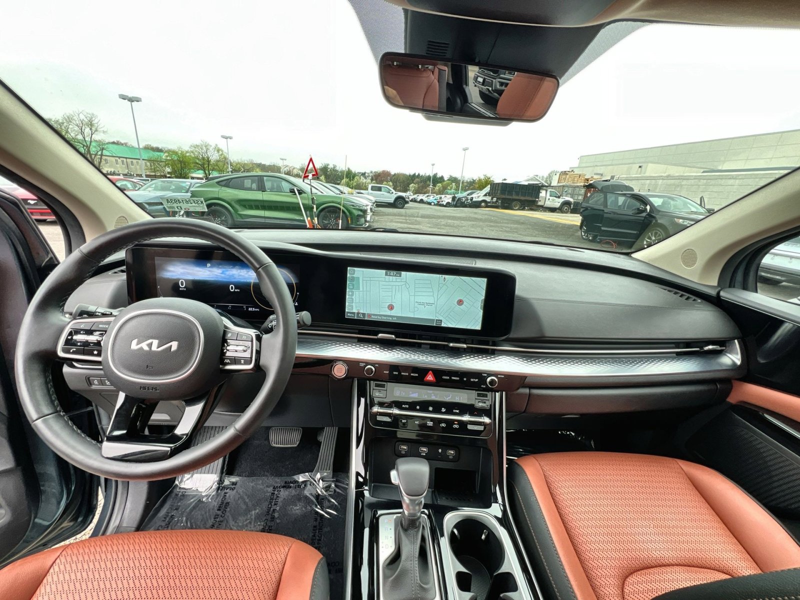 Used 2023 Kia Carnival SX Prestige image 23