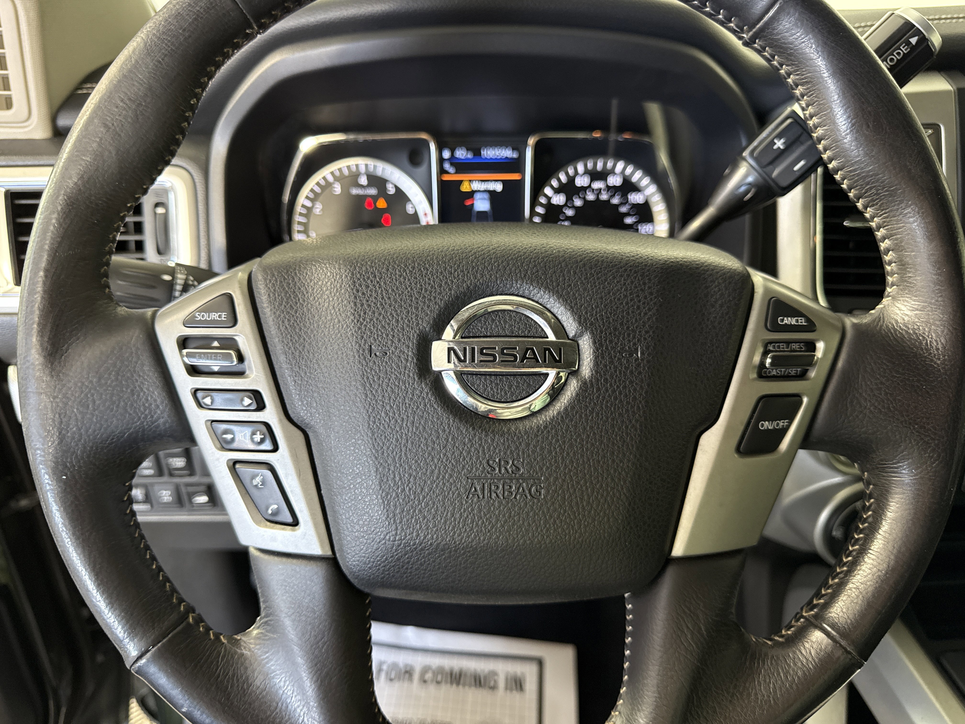 Used 2019 Nissan Titan PRO-4X image 27