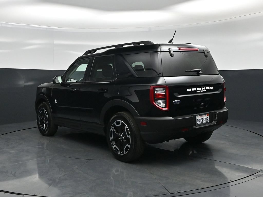 Certified 2023 Ford Bronco Sport Outer Banks w/ Tech Package AWD/4WD image 7