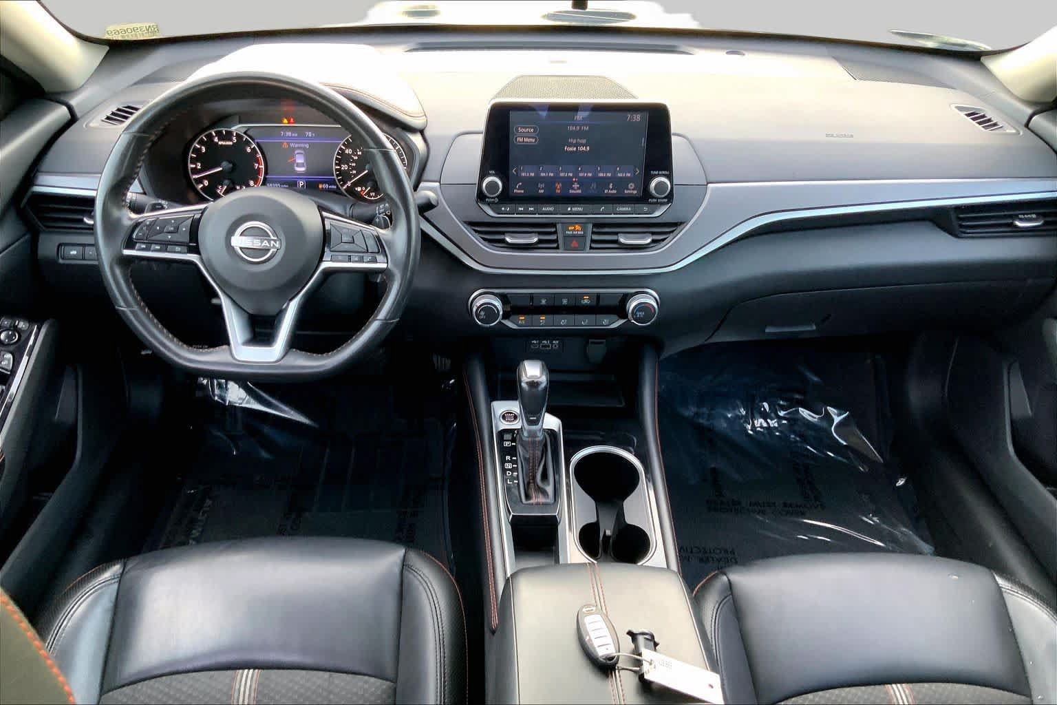Used 2024 Nissan Altima 2.5 SR FWD image 14