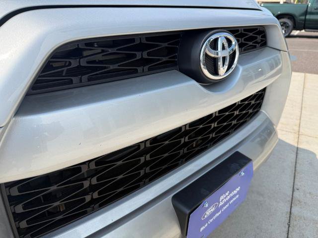 Used 2019 Toyota 4Runner TRD Off-Road Premium AWD/4WD image 10