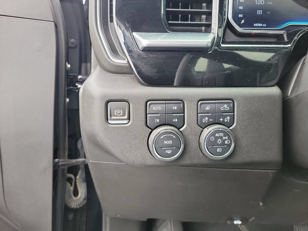 Used 2022 Chevrolet Silverado 1500 LTZ w/ LTZ Convenience Package II AWD/4WD image 22