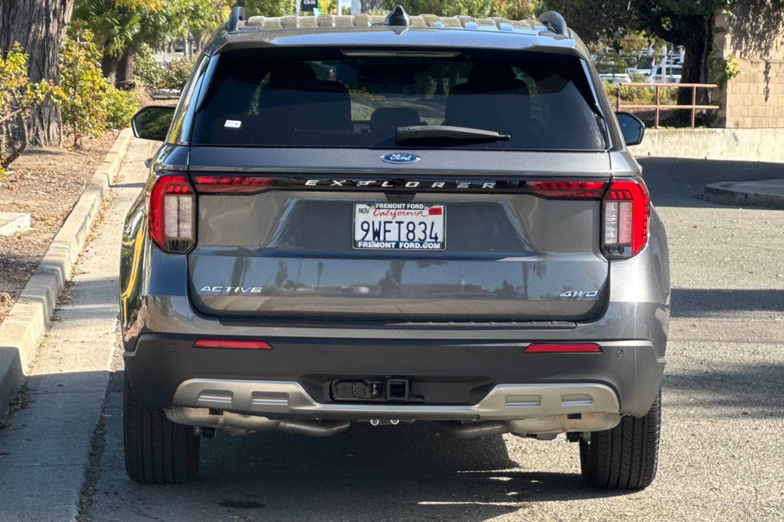 Certified 2026 Ford Explorer Active w/ Active Comfort Package AWD/4WD image 4