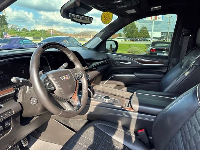 Used 2022 Cadillac Escalade Sport Platinum AWD/4WD image 19