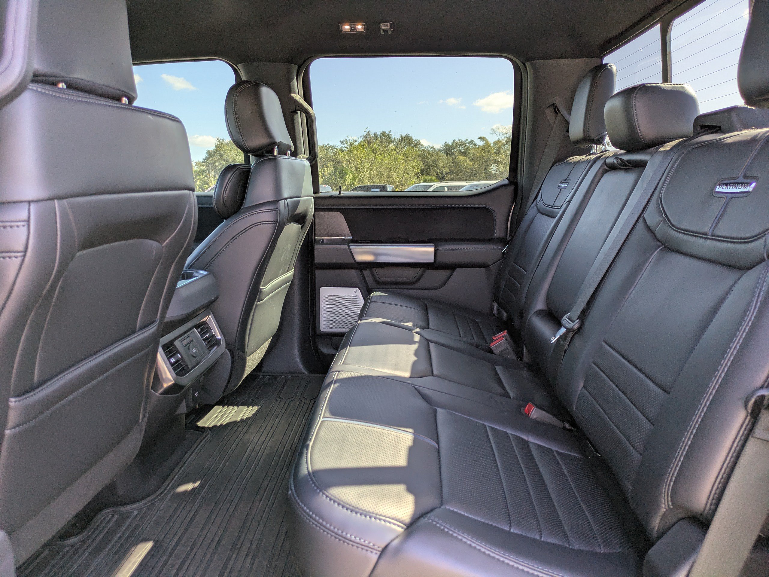 Certified 2025 Ford F250 Platinum AWD/4WD image 13