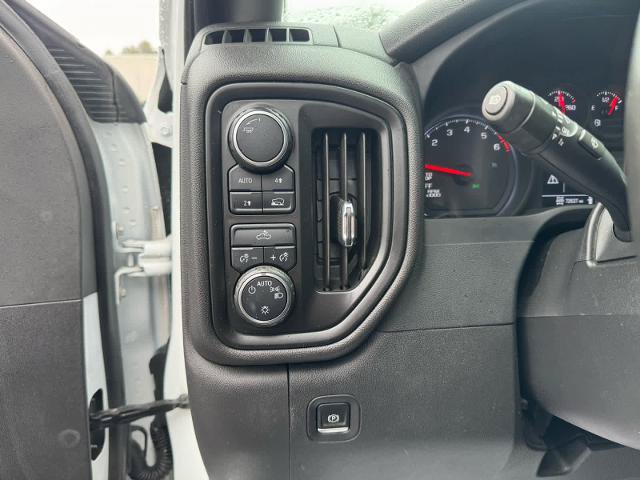 Used 2022 Chevrolet Silverado 1500 W/T w/ WT Value Package AWD/4WD image 13