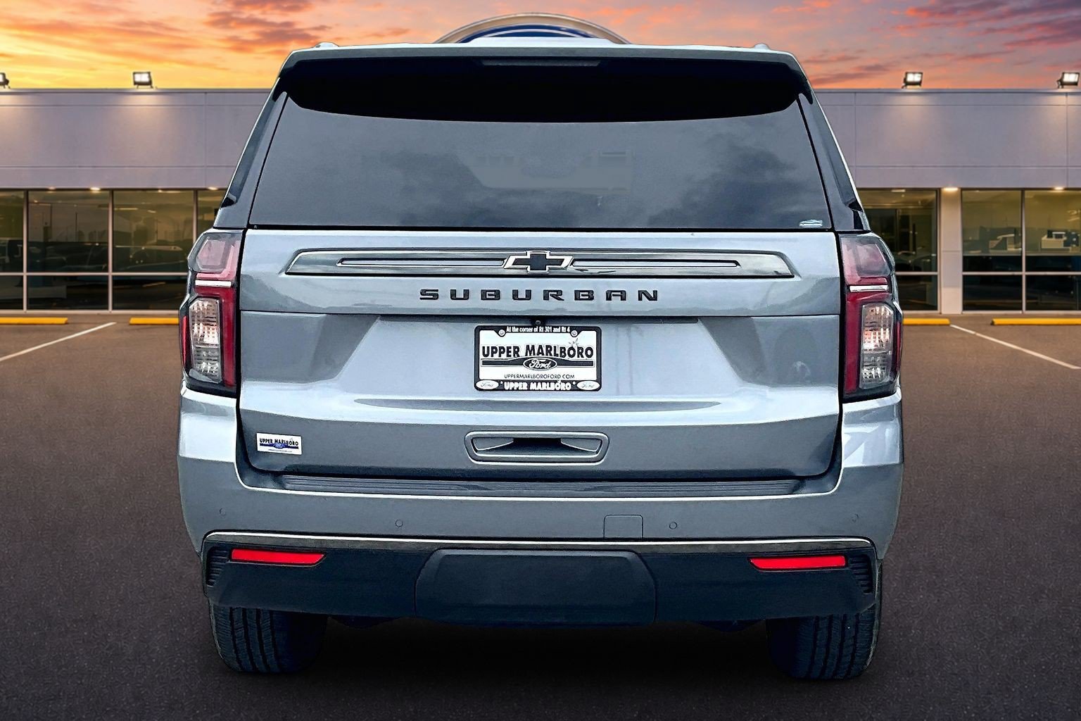 Used 2022 Chevrolet Suburban Z71 w/ Luxury Package AWD/4WD image 4