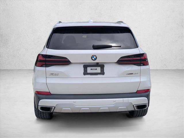 Used 2024 BMW X5 xDrive40i AWD/4WD image 4