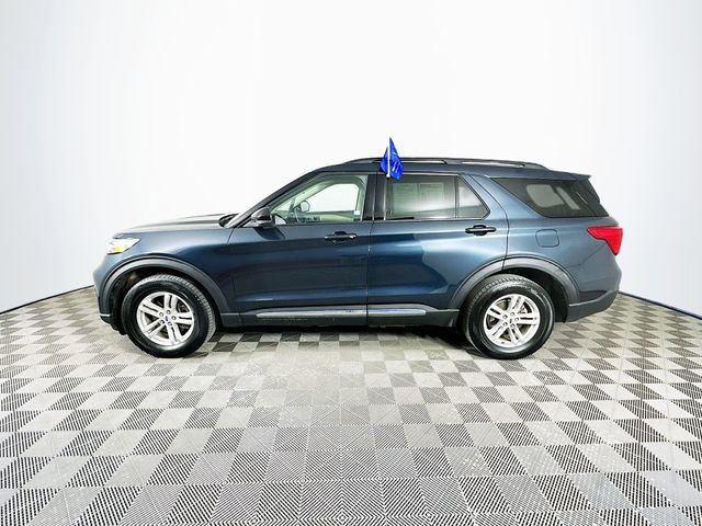 Certified 2023 Ford Explorer XLT w/ Equipment Group 202A image 8