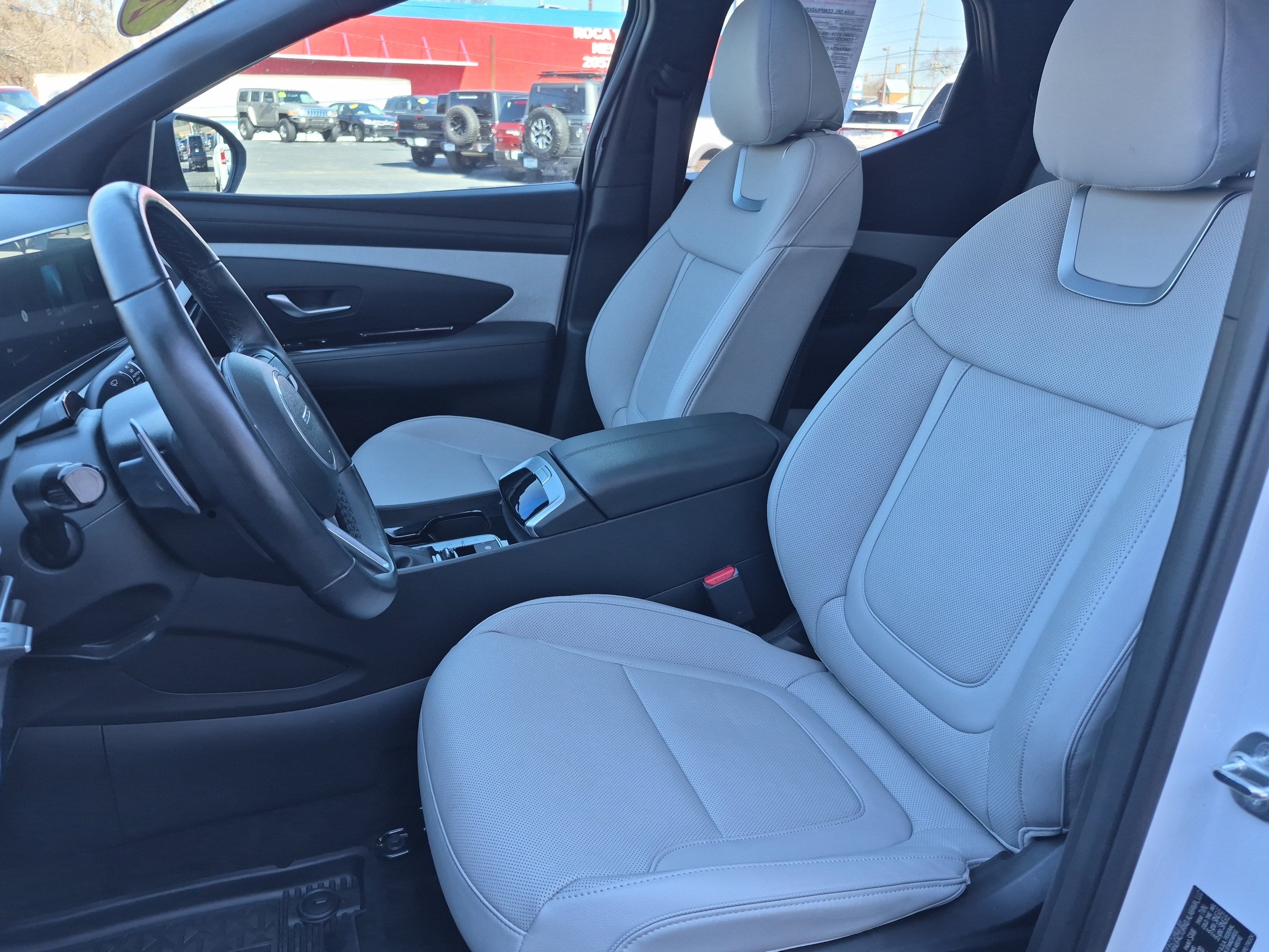 Used 2025 Hyundai Santa Cruz Limited image 13