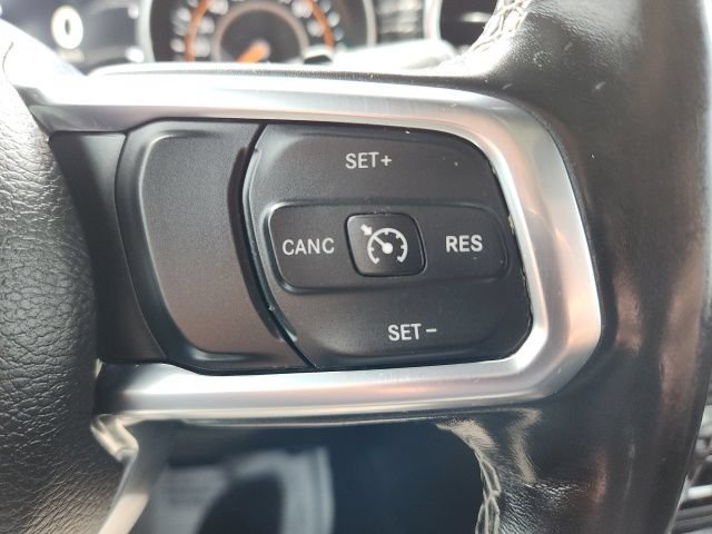 Used 2020 Jeep Wrangler Unlimited Sahara AWD/4WD image 12