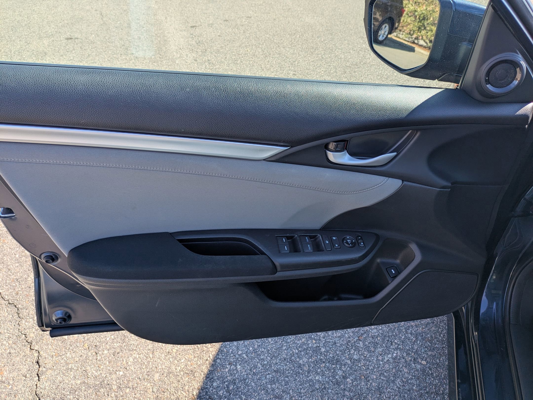 Used 2020 Honda Civic EX image 12