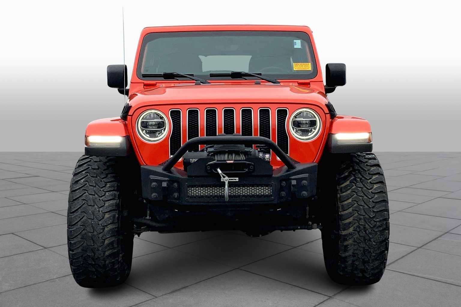 Used 2018 Jeep Wrangler Unlimited Sahara image 3