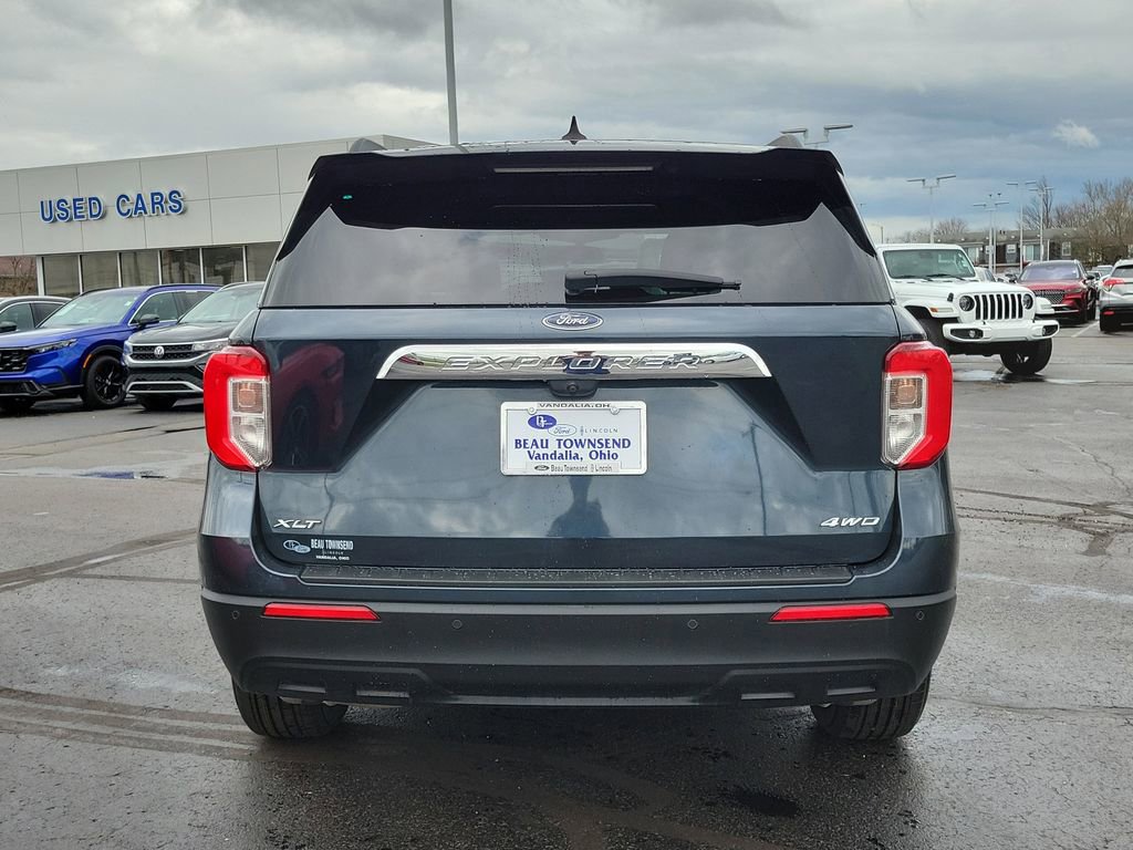 Certified 2022 Ford Explorer XLT image 4