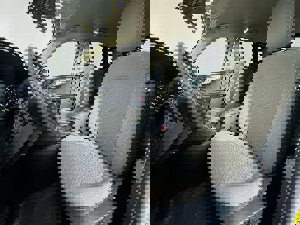 Certified 2020 Ford Escape SE image 15